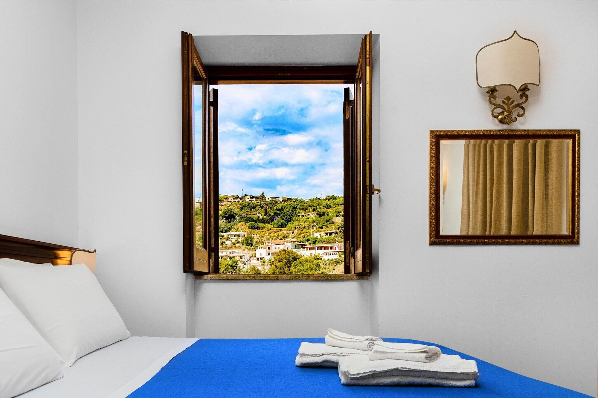 Hotel Villa Cute - Hvc Lipari  Exterior photo